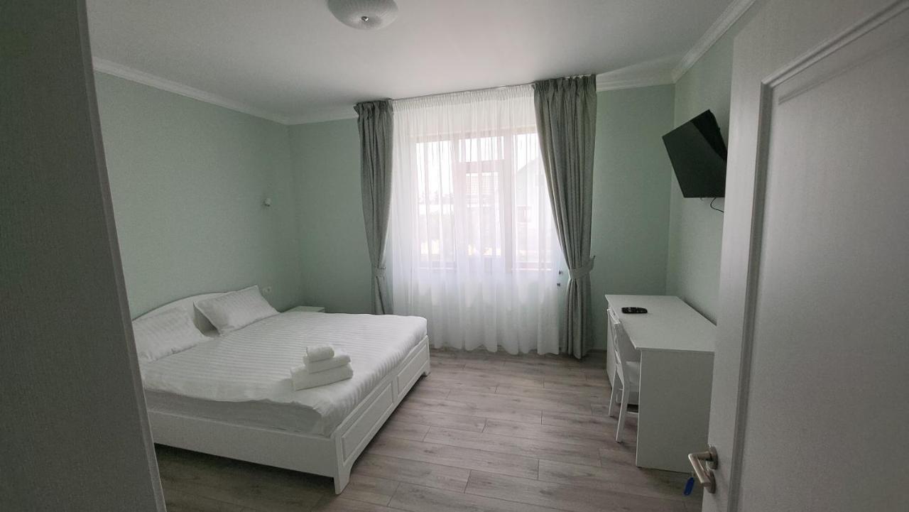 Colt De Rai Bed & Breakfast Hîrtoape Exterior foto